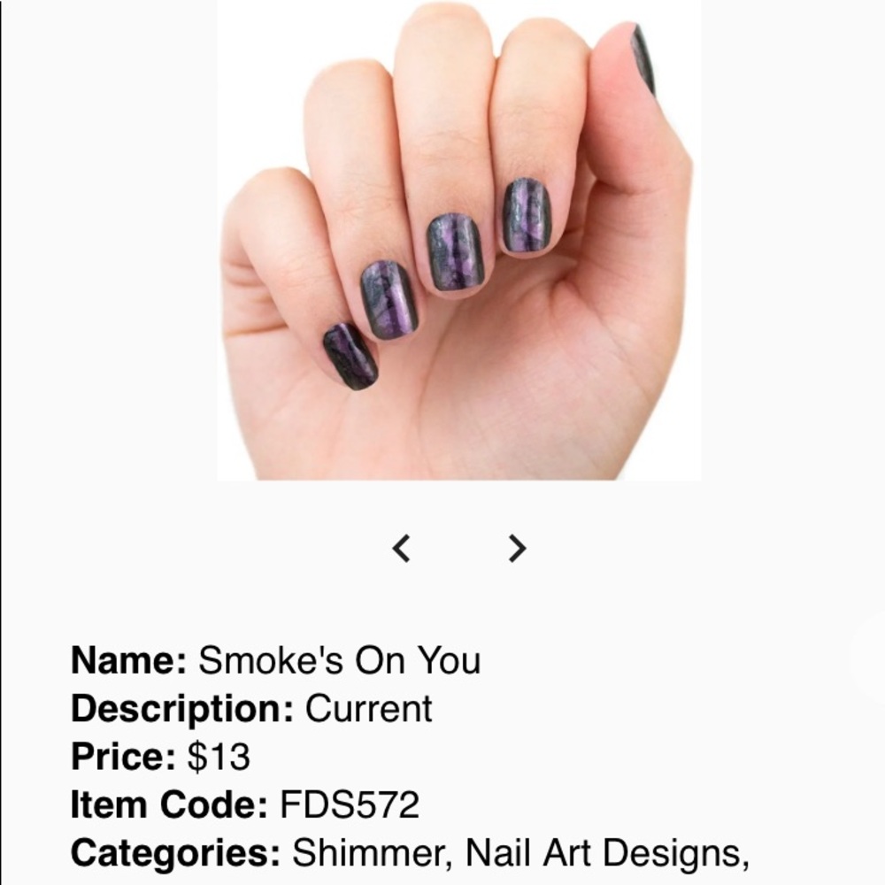 One pair of Color Street nails